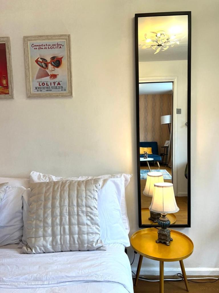 Great 2 Bedrooms Apartment 15 Mins From The Centre Londra Exterior foto